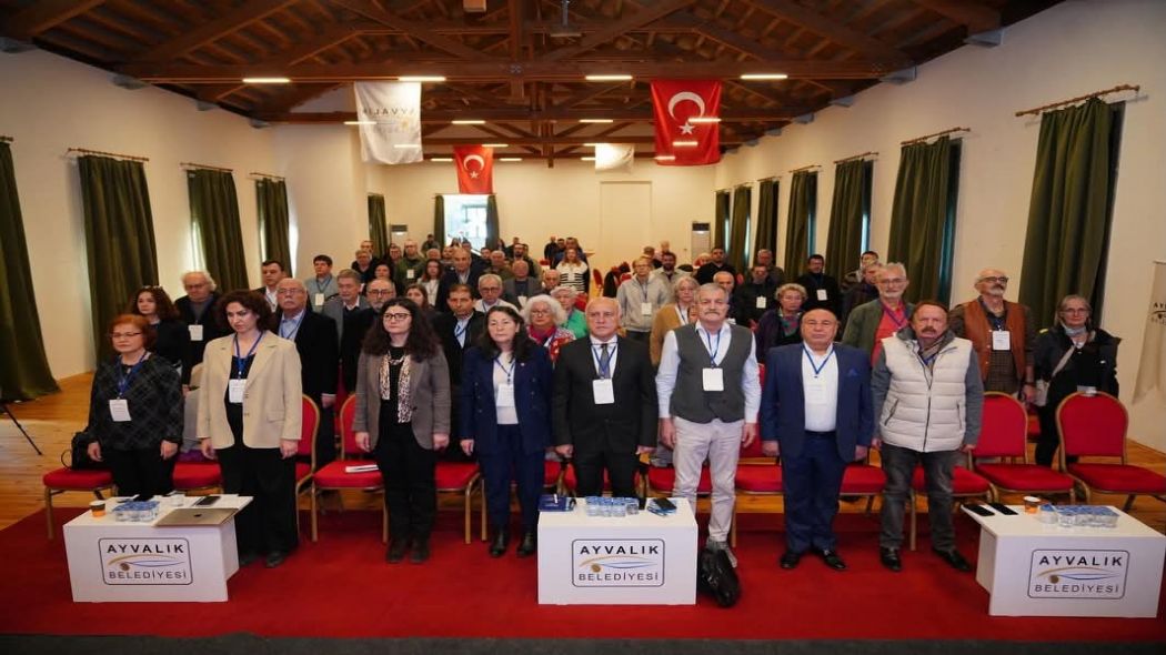 Ayval�k�ta Kent Bulu�malar� devam ediyor