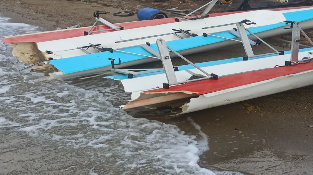 Ayval�k�ta Lodosun Ard�ndan Dayan��ma