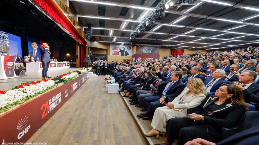 CHP zmir kurultayn dan ki Ayrnt ...