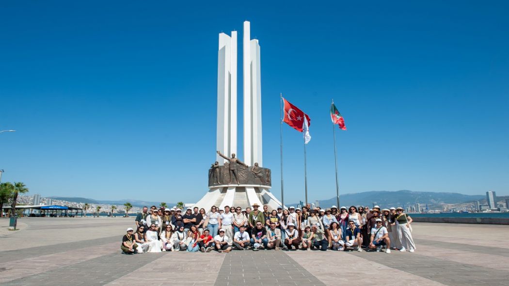 Kar��yaka�da rehberli turlar yeni rotayla devam ediyor: