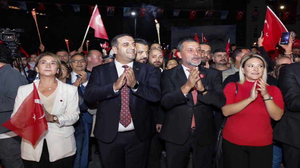 CUMHURYETMZN 102NC YILINI COKU VE GURURLA KUTLAYACAK