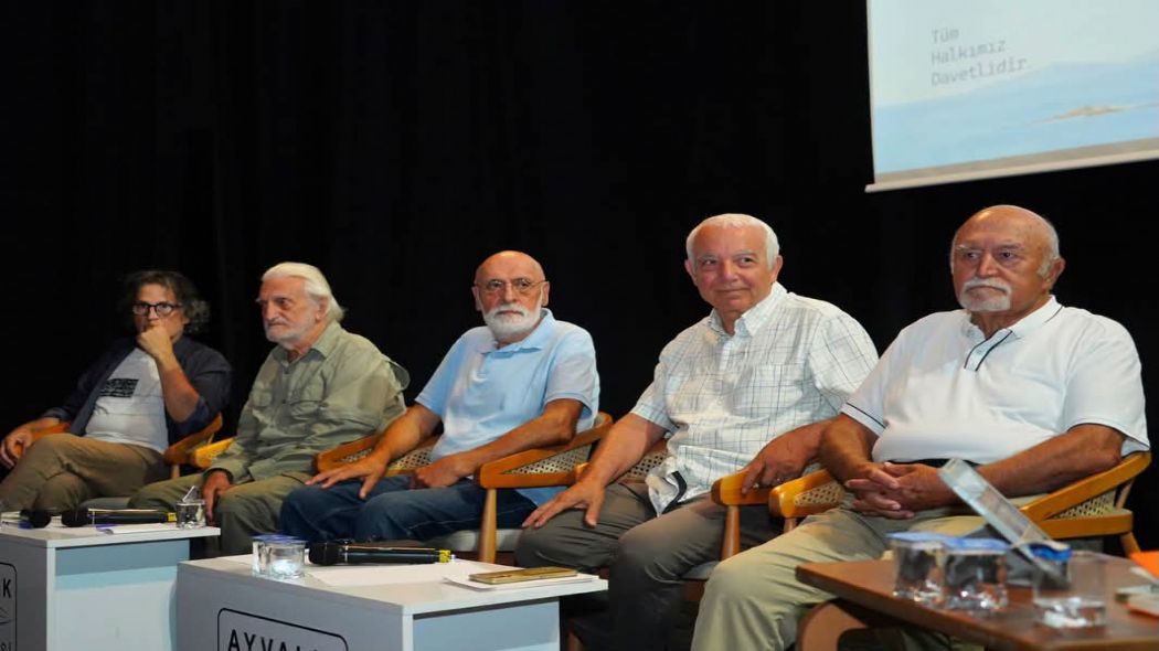 Ayval�k'ta Sanat�n Nabz� "Ayval�k'ta Ya�ayan Sanat-I" S�yle�isinde Att�