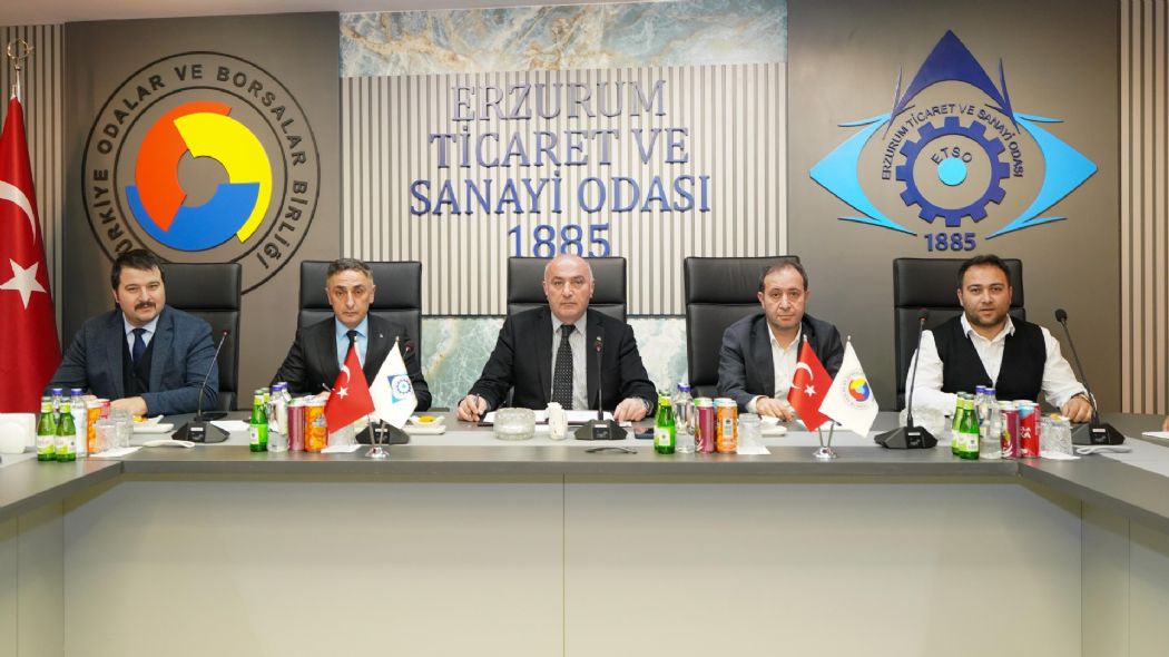 �stihdamda T�rkiye Birincisi Erzurum�dan Yeni Hamle: Sigortac�l�k�Sekt�r� ��in �mzalar At�ld�.