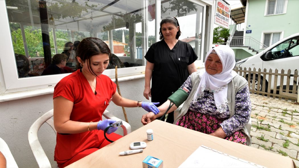 Bornova Belediyesinden krsala dokunan hizmet