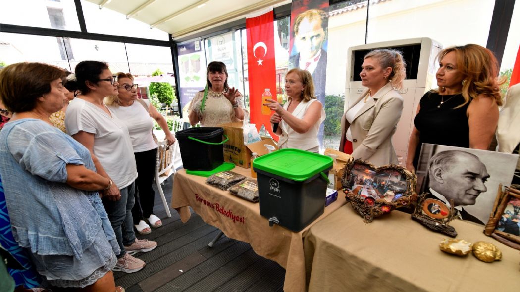 Bornovada iklim krizine sanatla ve bilimle dikkat ekildi.