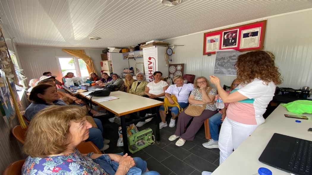 Mahallelerde Kadn Sal bulumalar sryor