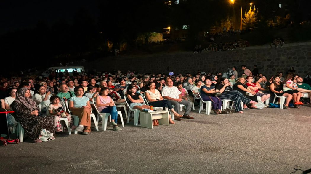 �i�li�de Mahalle Sinema G�nlerine B�y�k �lgi