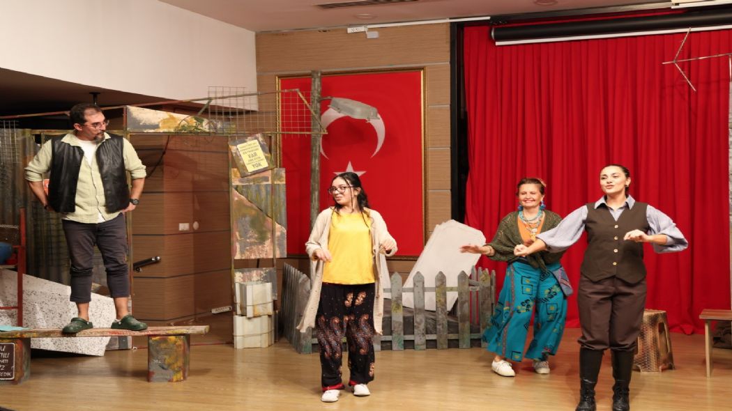 �i�li�de K�lt�r Sanat Etkinlikleri H�z Kazand�: Salonlar Doldu, Ta�t�