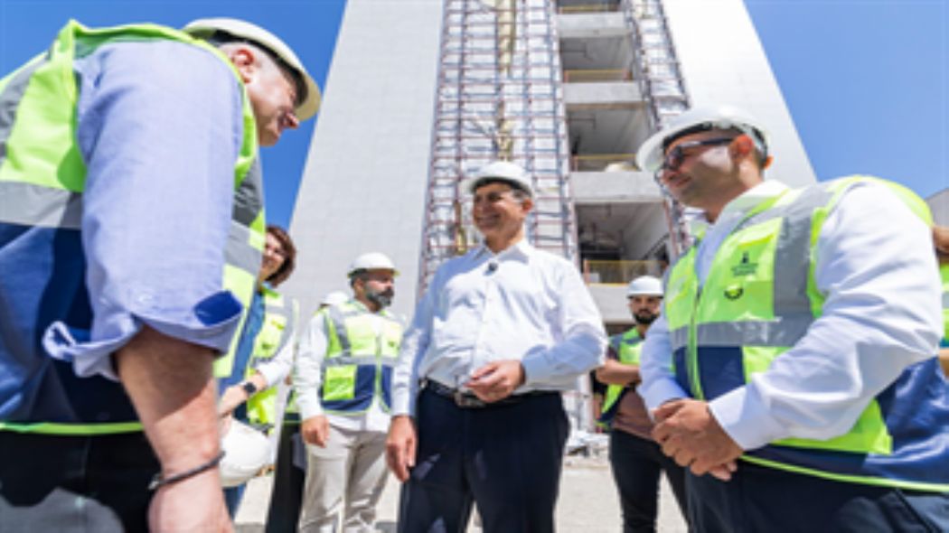 Ba�kan Tugay, E�refpa�a Hastanesi�nin yeni binas�n� inceledi