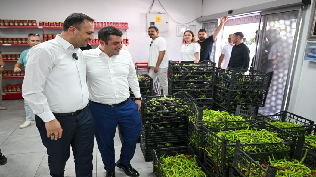 Bornova�da devrim gibi dayan��ma�Tarladan kent market raflar�na