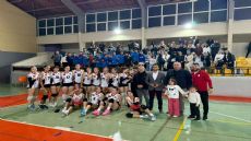 �i�li Belediyesi�nin Voleybol Tak�mlar� Ligde Zirvede